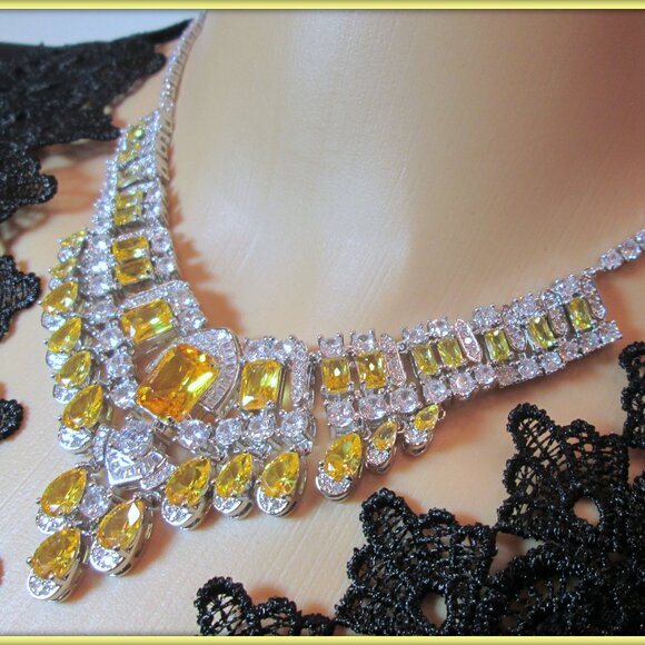 CITRINE STUNNING & GLUMMER EUROPIAN MADE LADIES NECKLACE 18K GOLD FILLED
